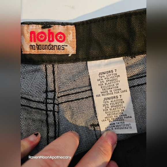 NO Boundaries Black Juniors 7 Jeans - Picture 5 of 9
